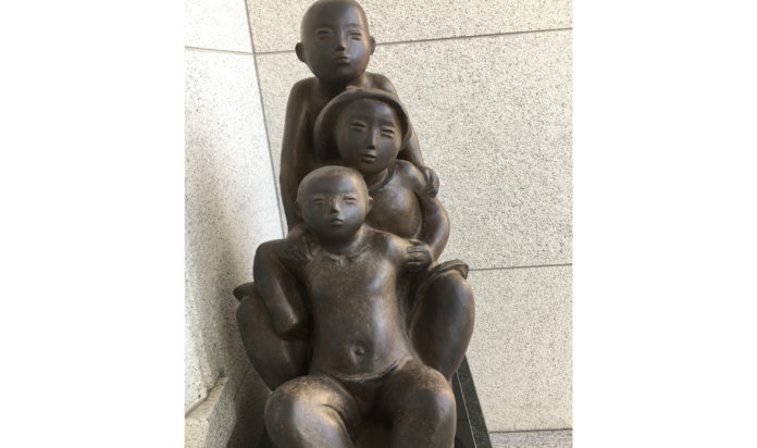 family statue1