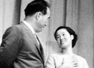 Father’s First World Tour—Mother’s Side of the Story